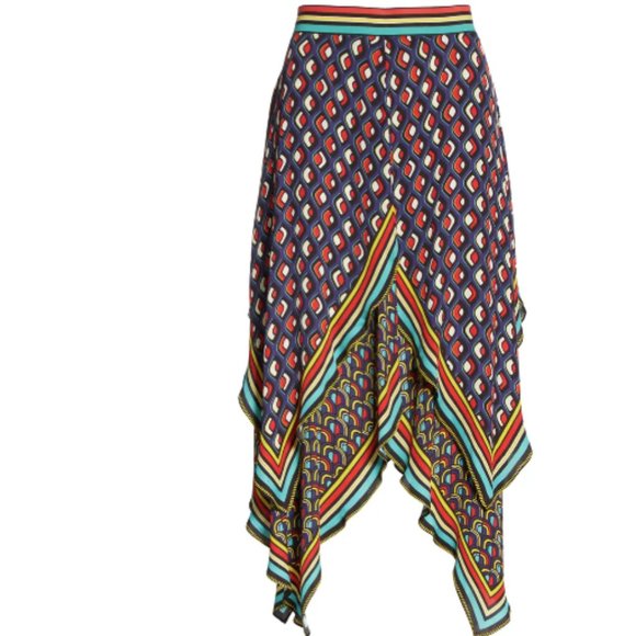 Alice + Olivia | Maura Tiered Handkerchief Skirt - Picture 5 of 16